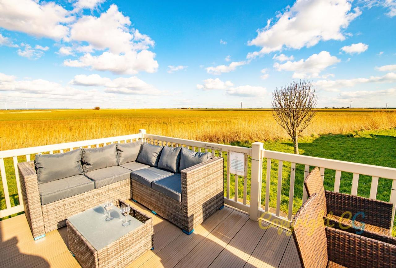 Sea 'N' Stars Platinum Plus Holiday Home With Views, Free Wifi And Netflix Camber Exterior foto